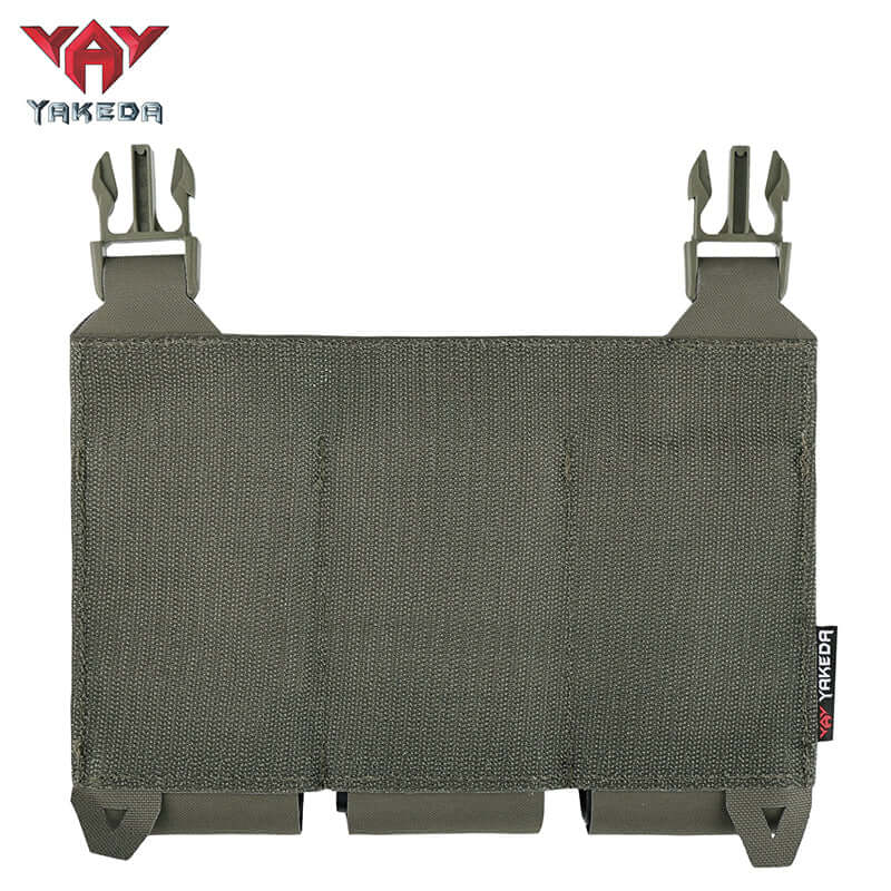 YKD-0119 Yakeda tactical nylon Molle triple pistol ammunition bag in green, front view showing attachment clips.